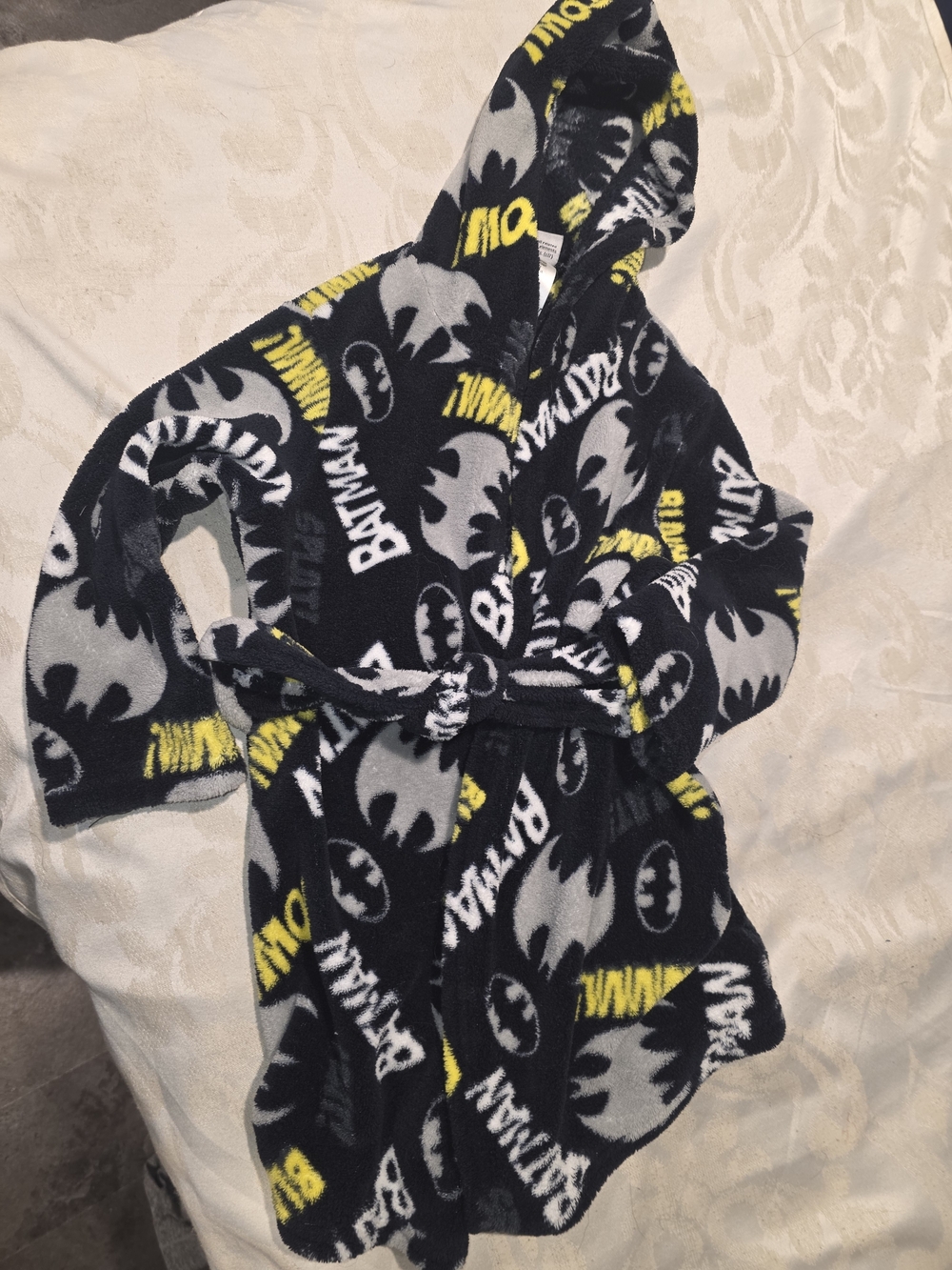 Batman Kids Hooded Bath Robe in Black, Gray & Yellow